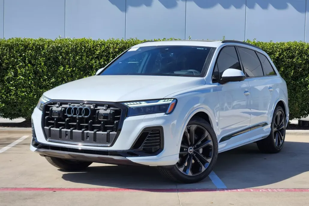2025 Audi Q7 Prestige photo 1