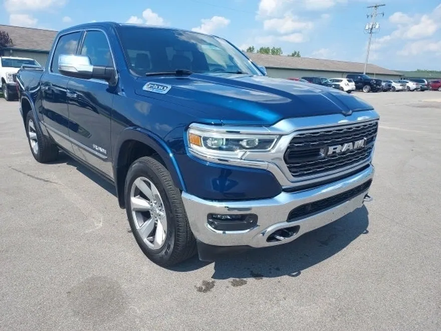 2022 Ram 1500 LT photo 1