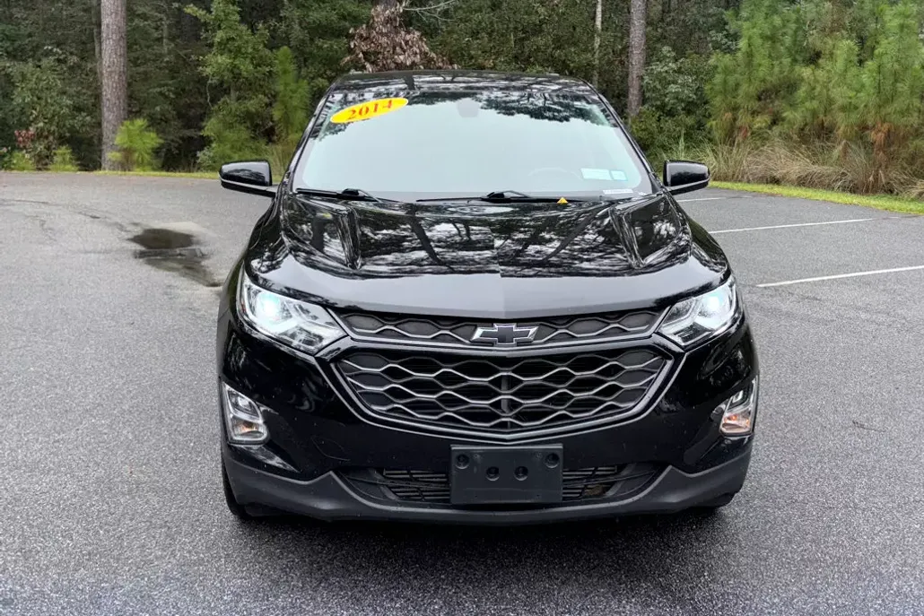 2019 Chevrolet Equinox LT photo 1