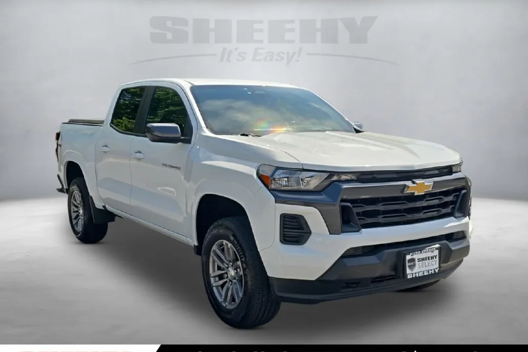 2023 Chevrolet Colorado LT photo 1