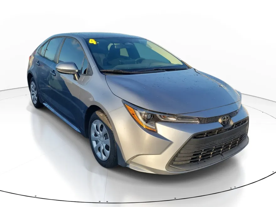 2024 Toyota Corolla LE photo 1