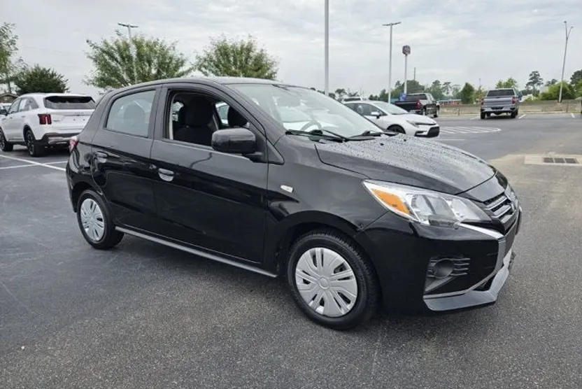 2022 Mitsubishi Mirage LE photo 1