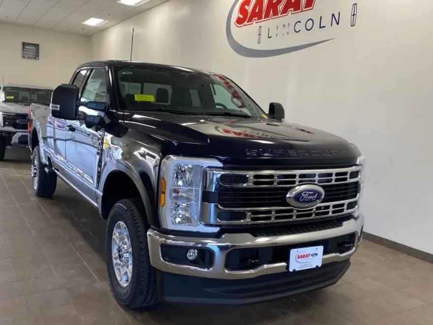2025 Ford F-350 XLT photo 1