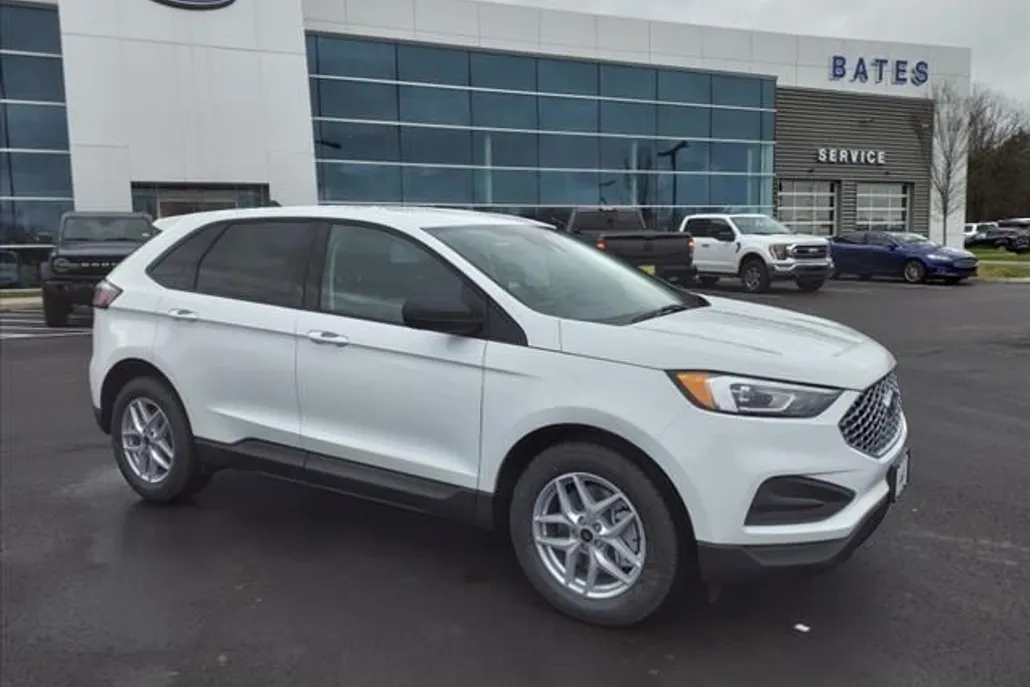 2024 Ford Edge SE photo 1