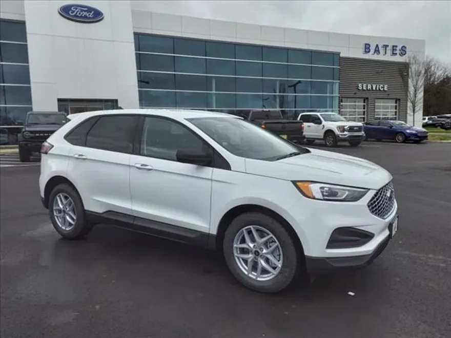 2024 Ford Edge SE photo 1