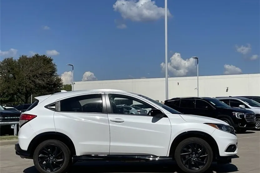 2022 Honda HR-V Sport photo 1