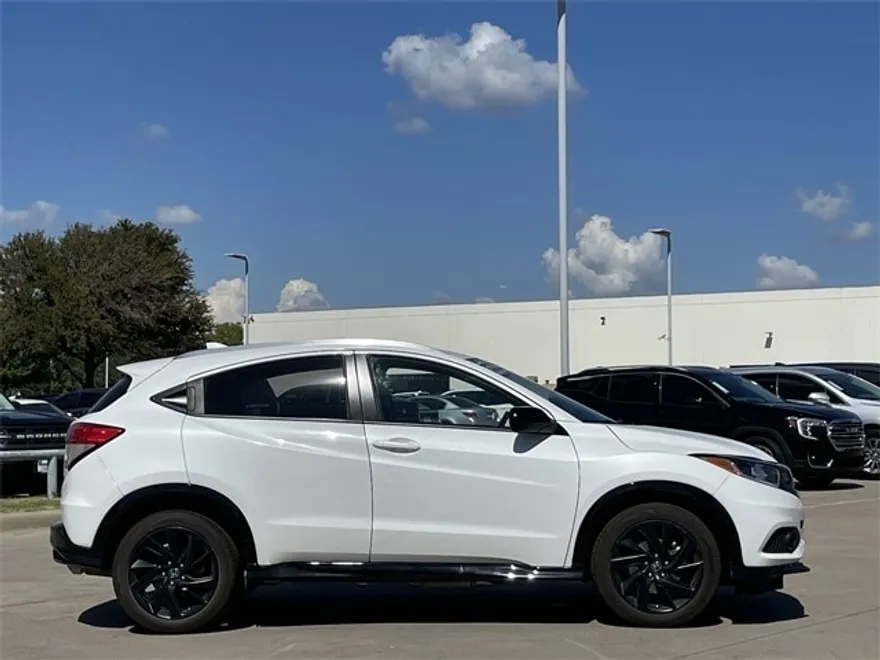 2022 Honda HR-V Sport photo 1