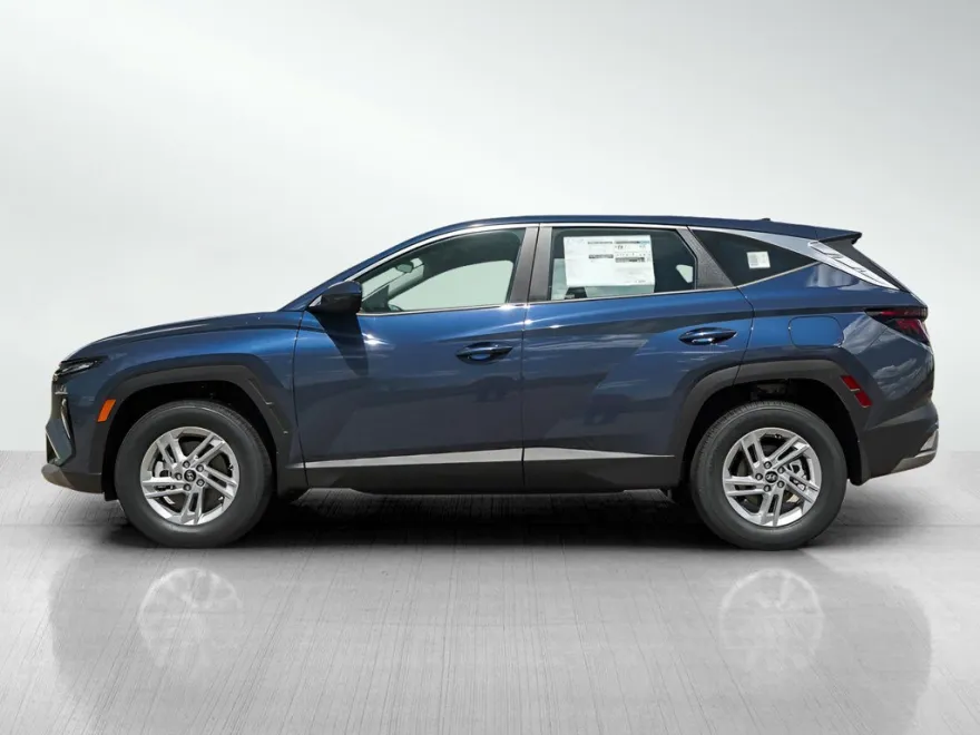 2025 Hyundai Tucson SE photo 1
