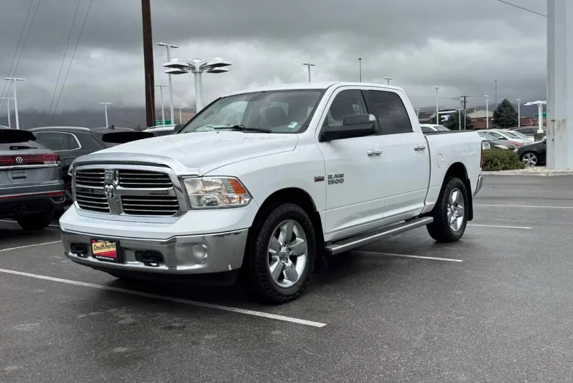 2017 Ram 1500 SLT photo 1