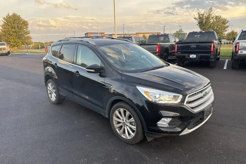 2017 Ford Escape Titanium photo 1