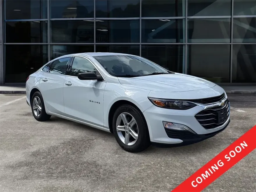 2021 Chevrolet Malibu LS photo 1