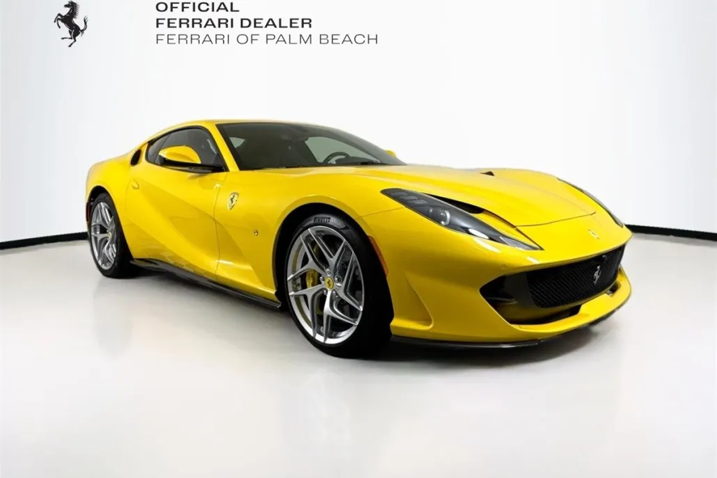 2019 Ferrari 812 Superfast Base photo 1