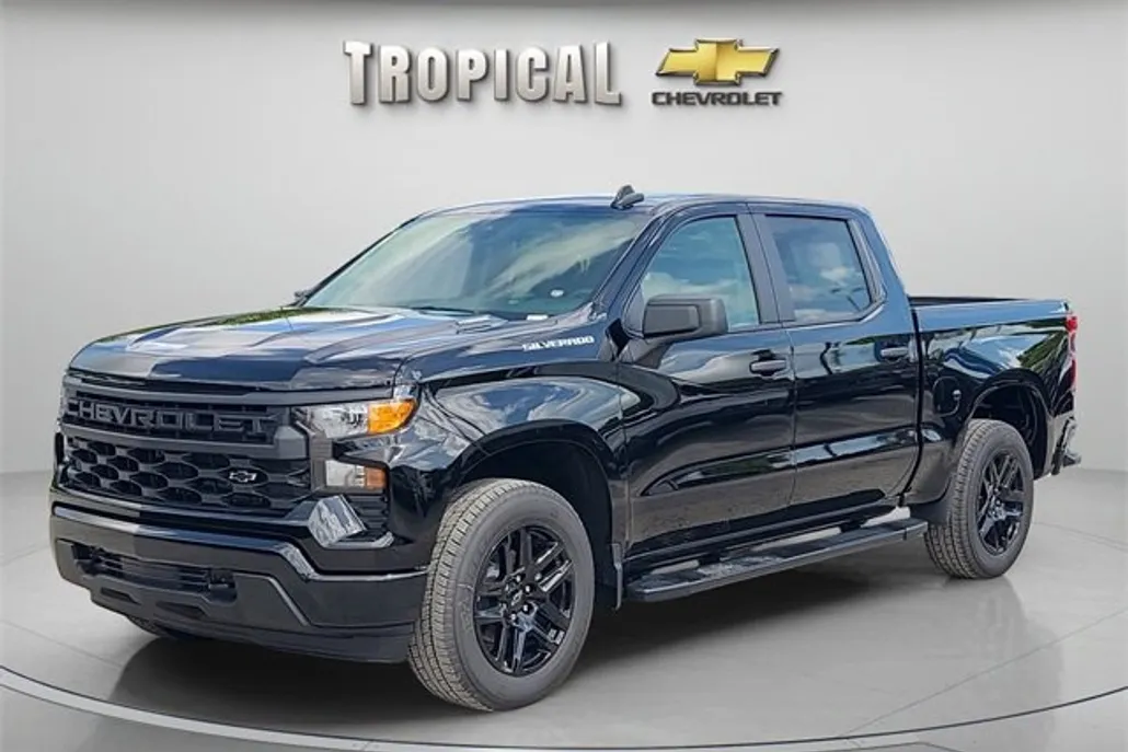 2026 Chevrolet Silverado 1500 Custom photo 1