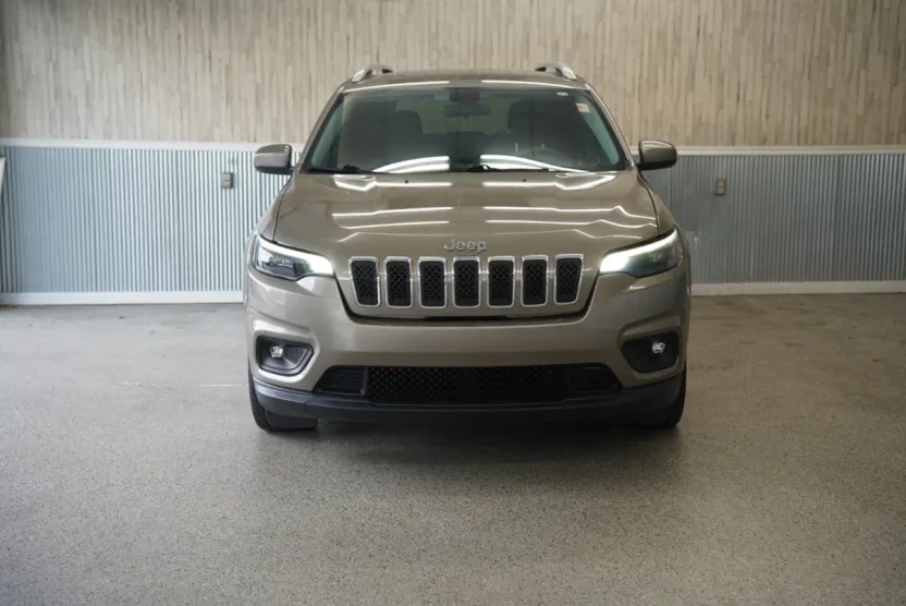 2019 Jeep Cherokee Latitude photo 1