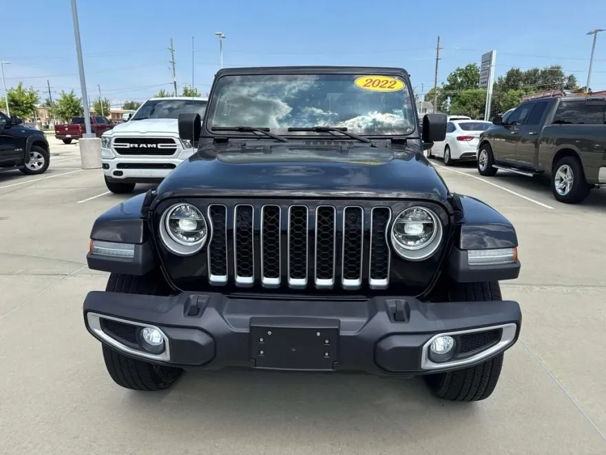 2022 Jeep Gladiator Overland photo 2