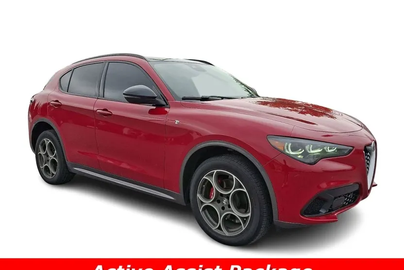 2024 Alfa Romeo Stelvio Ti photo 1