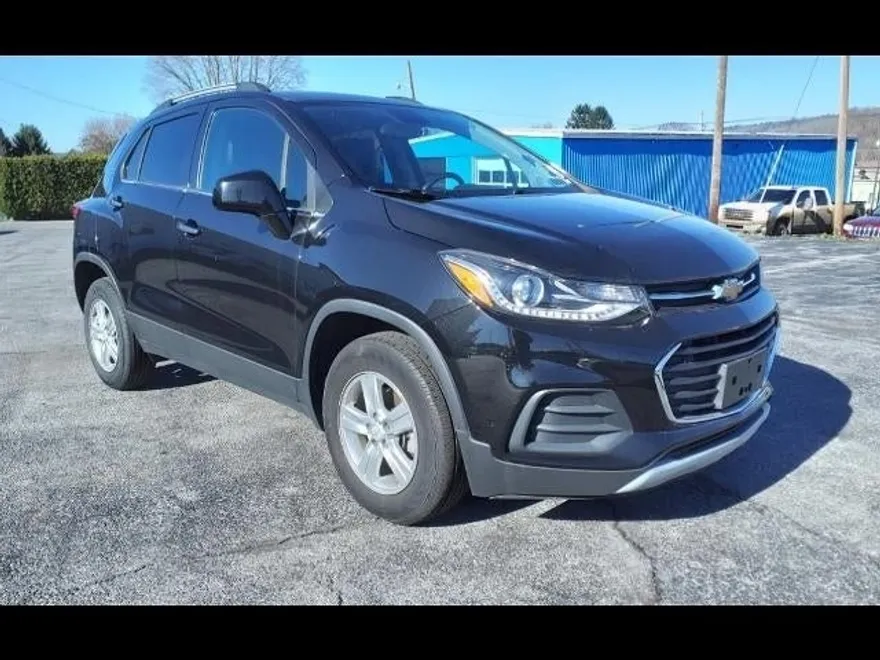 2020 Chevrolet Trax LT photo 1