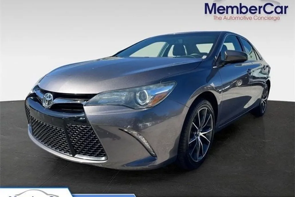 2015 Toyota Camry XSE photo 1