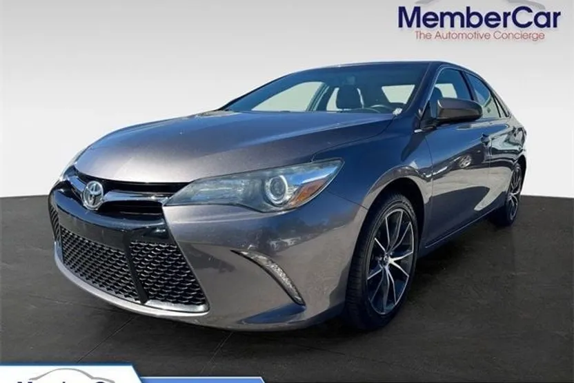 2015 Toyota Camry XSE photo 1