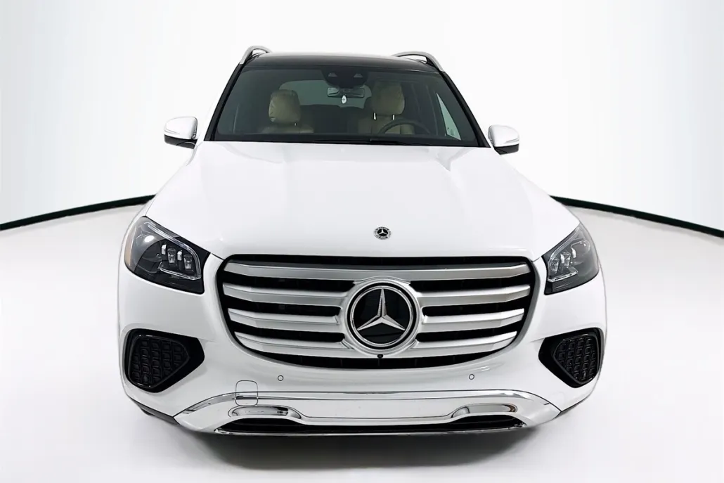2026 Mercedes Benz GLS 450 4MATIC photo 1