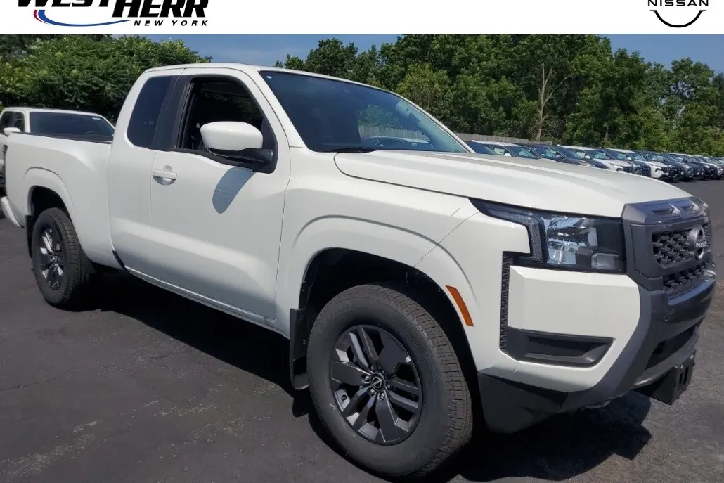2025 Nissan Frontier SV photo 1