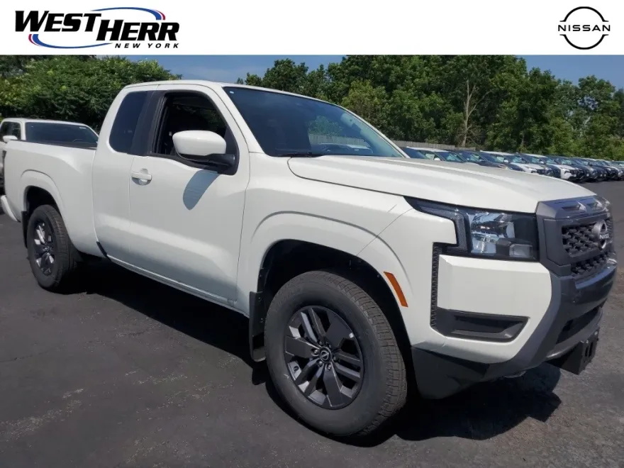 2025 Nissan Frontier SV photo 1