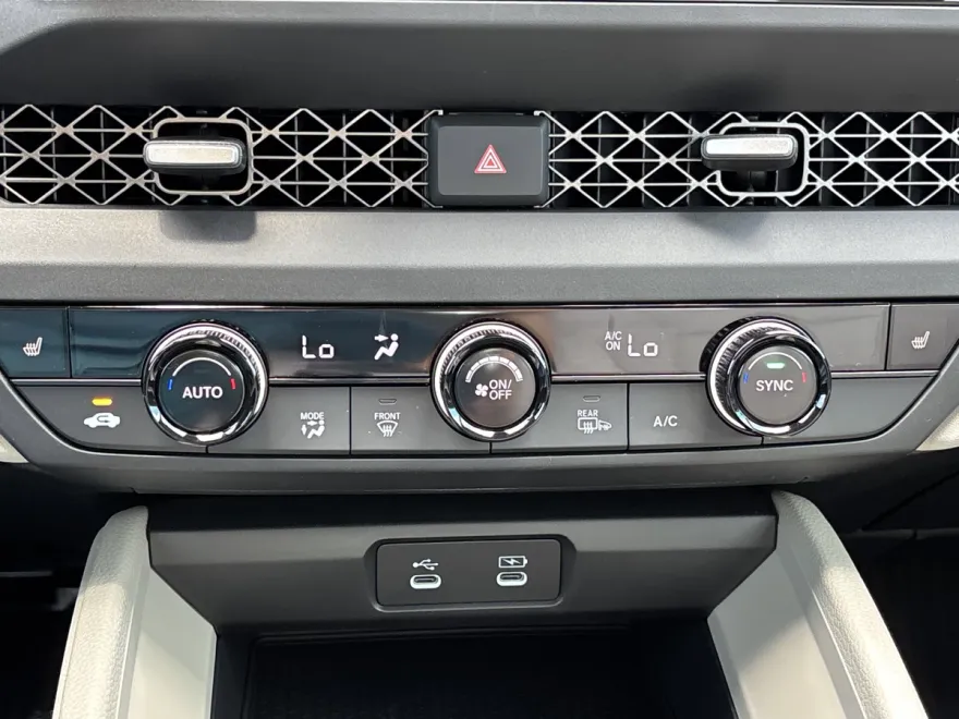 2025 Honda Accord SE photo 1