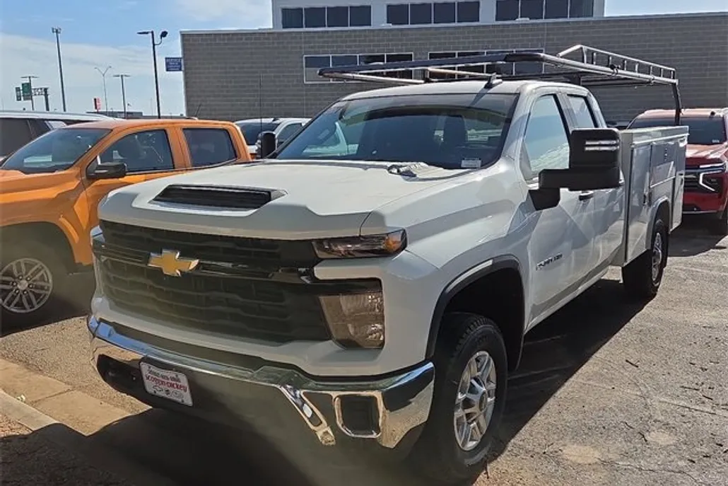 2025 Chevrolet Silverado 2500HD photo 1