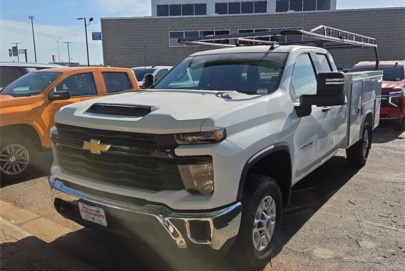 2025 Chevrolet Silverado 2500HD photo 1
