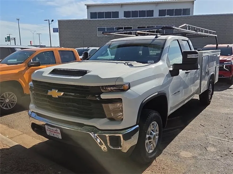 2025 Chevrolet Silverado 2500HD photo 1
