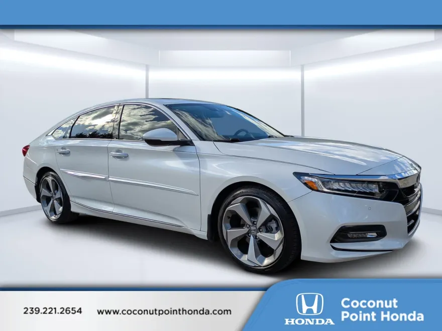 2019 Honda Accord Touring 2.0T photo 1