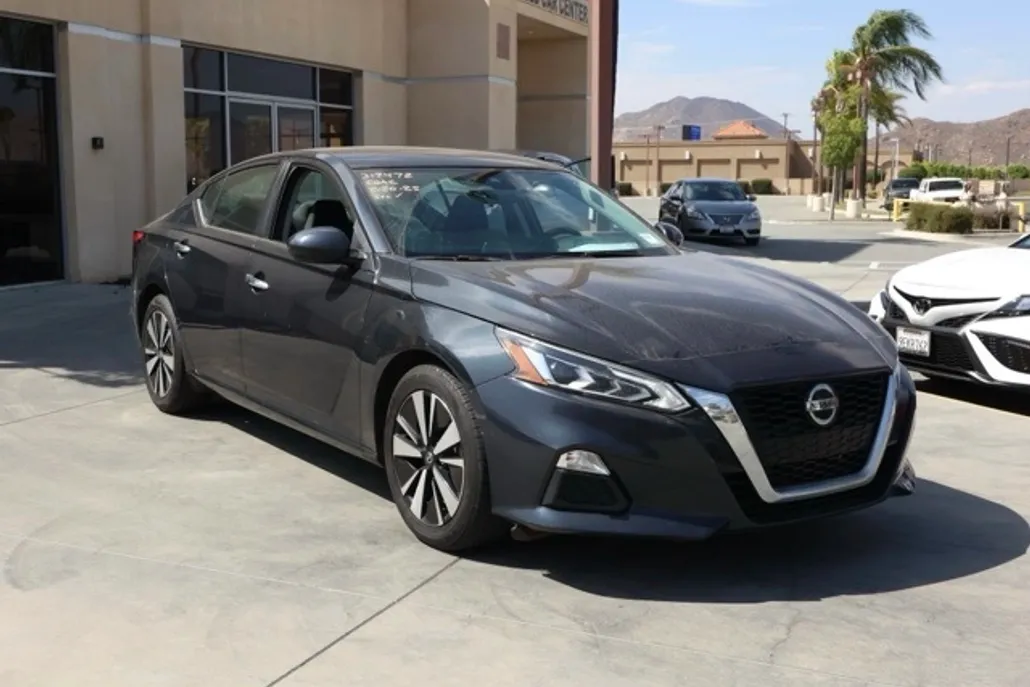 2022 Nissan Altima 2.5 SV photo 1