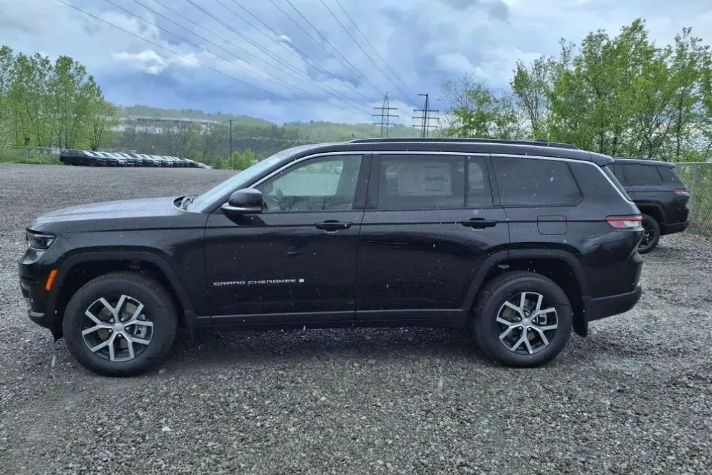 2025 Jeep Grand Cherokee Limited photo 1