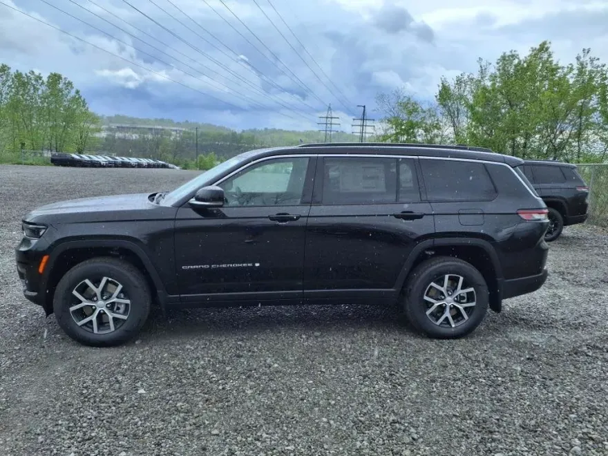 2025 Jeep Grand Cherokee Limited photo 1
