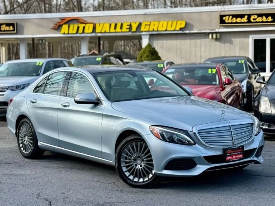 2015 Mercedes Benz C 300 4MATIC Sedan photo 1