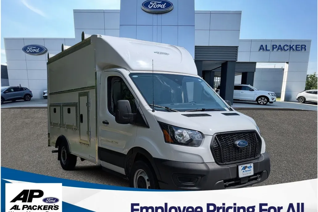 2025 Ford Transit Cutaway photo 1