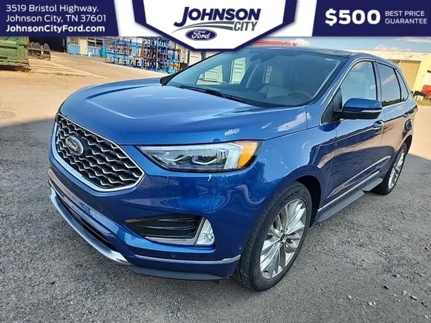 2022 Ford Edge Titanium photo 1