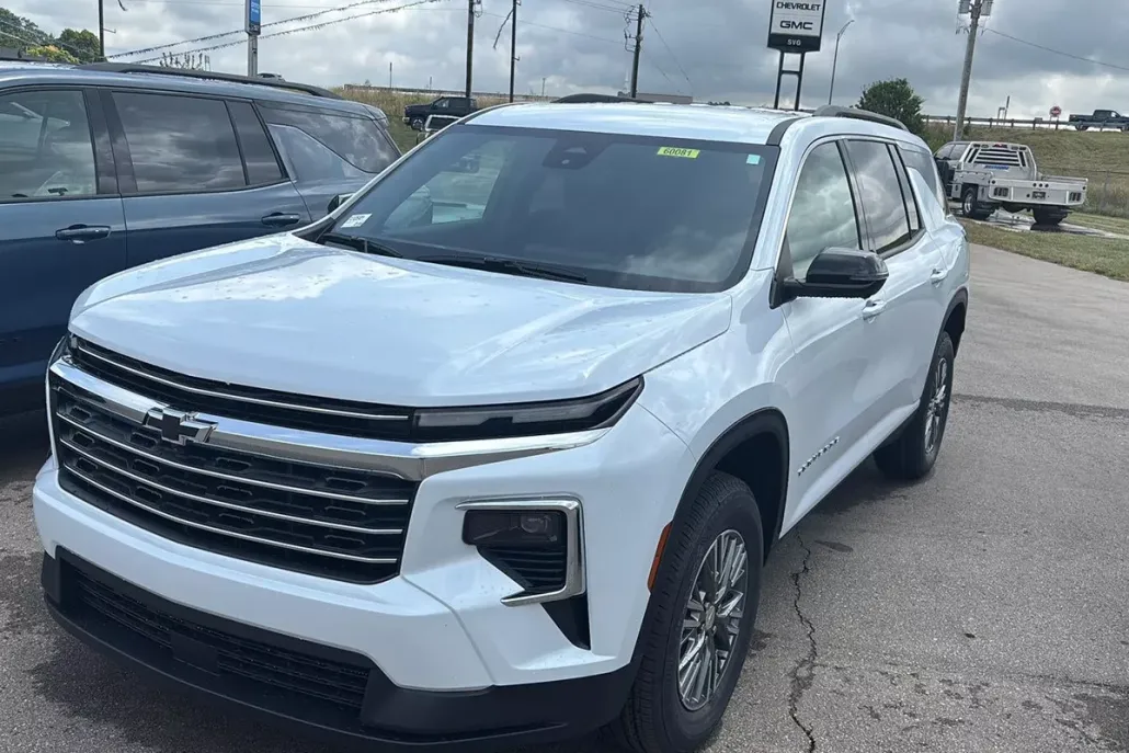 2026 Chevrolet Traverse photo 1