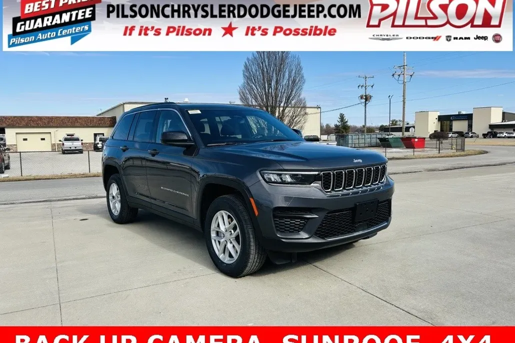 2025 Jeep Grand Cherokee Laredo photo 1