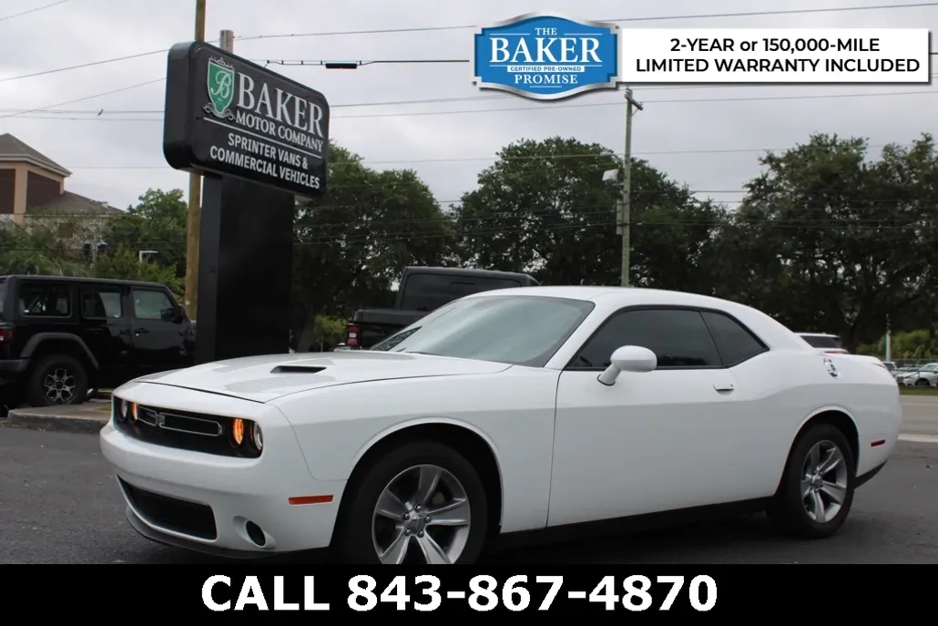 2019 Dodge Challenger SXT photo 1
