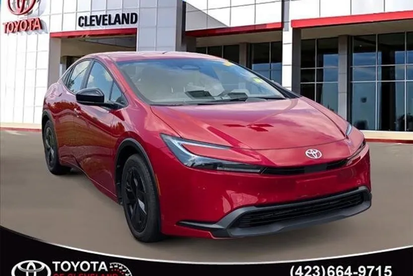 2025 Toyota Prius LE photo 1
