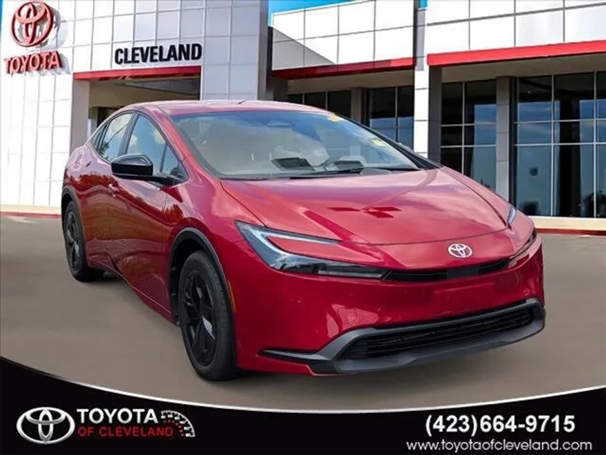 2025 Toyota Prius LE photo 1