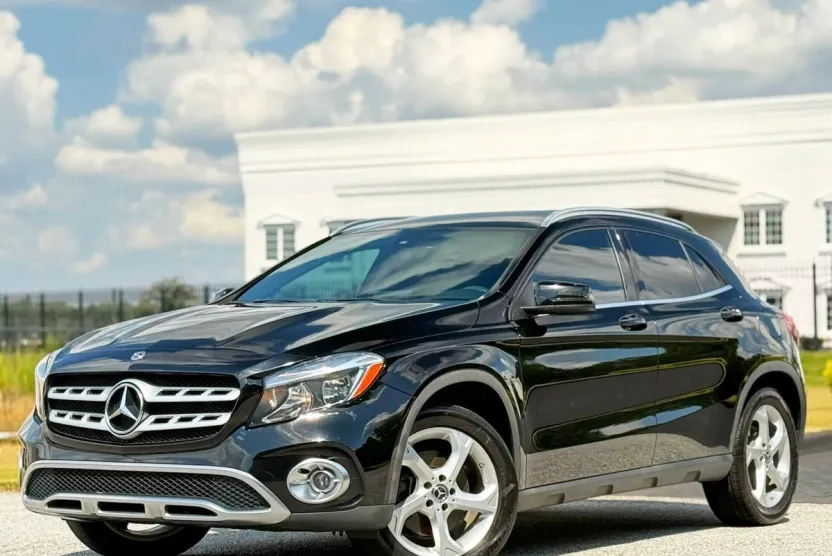 2020 Mercedes Benz GLA 250 photo 1