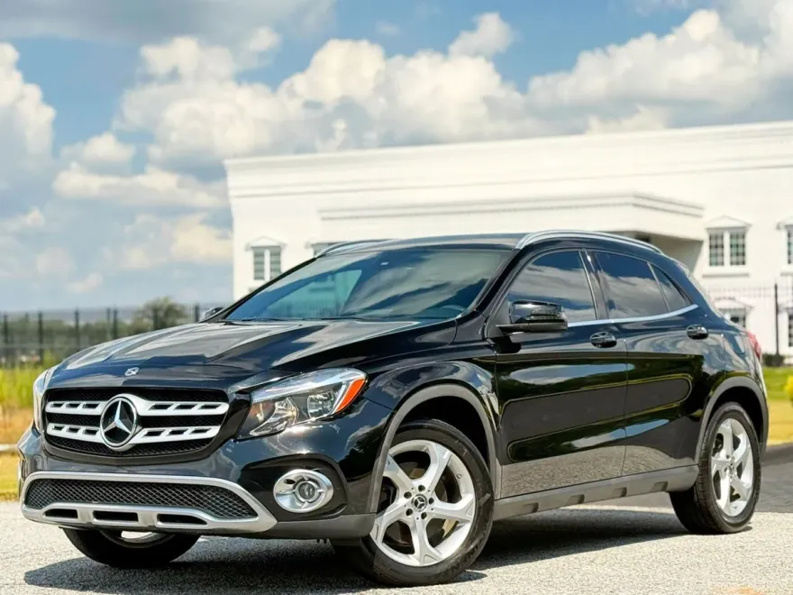 2020 Mercedes Benz GLA 250 photo 1