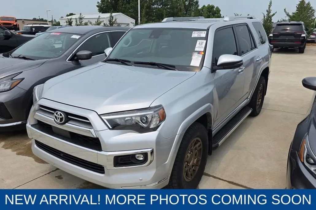 2022 Toyota 4Runner Limited photo 1