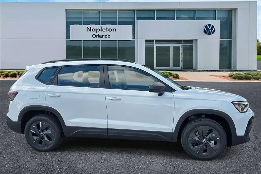 2025 Volkswagen Taos S photo 1
