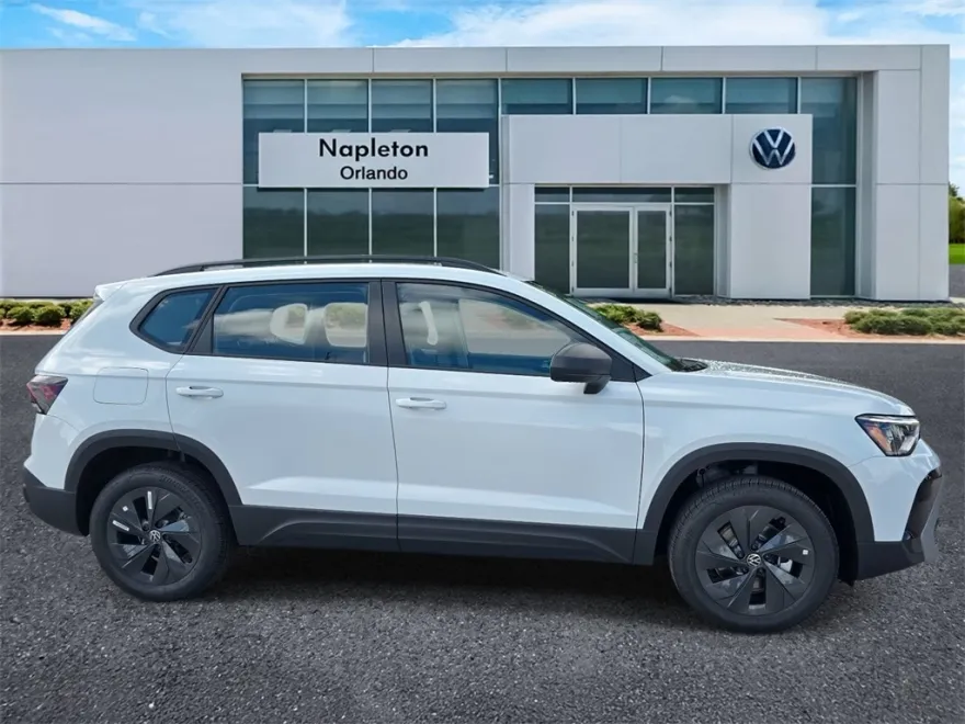 2025 Volkswagen Taos S photo 1