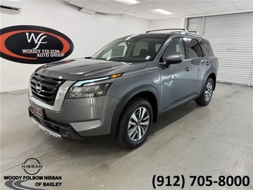 2025 Nissan Pathfinder SL photo 1