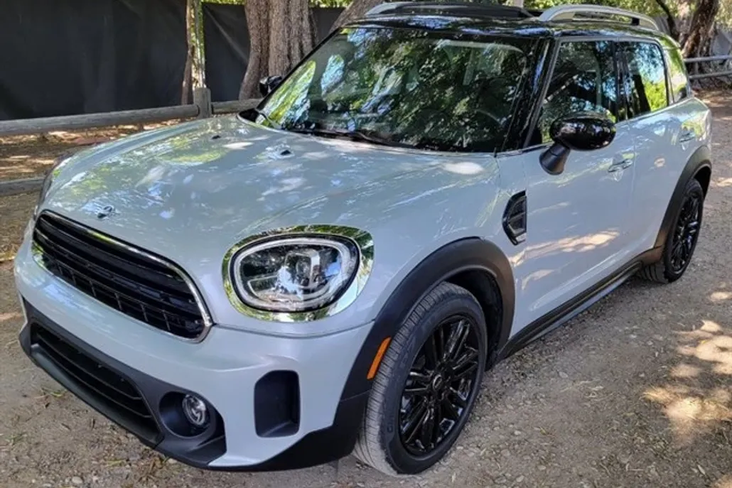 2022 Mini Countryman Signature photo 1