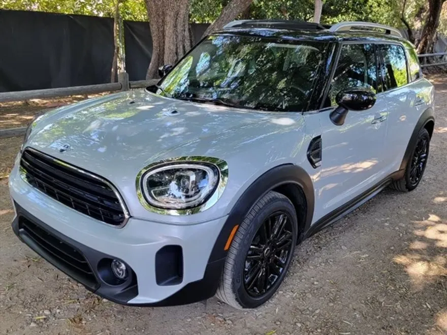 2022 Mini Countryman Signature photo 1